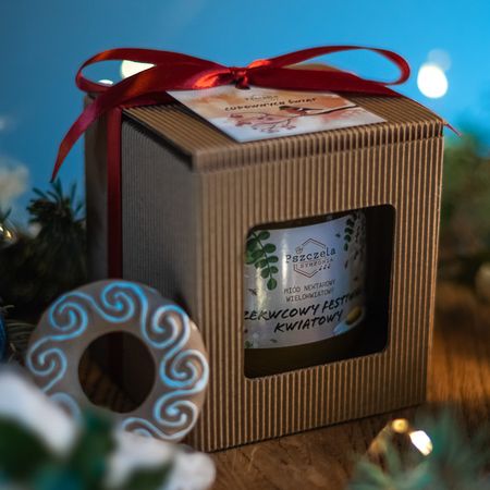 Średni miód z dodatkami w kartoniku na Boże Narodzenie